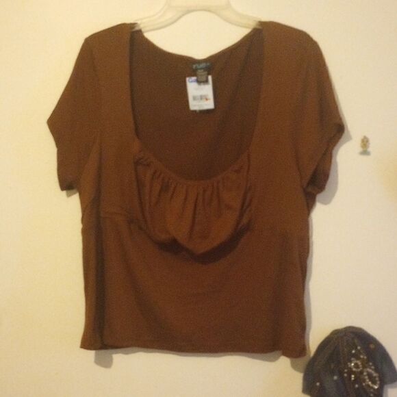 NWT Rue 21 Low Cut Comfy Top!* - Picture 2 of 3